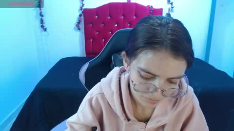 jaide412638 online show from May 27, 2026, 9:34 pm