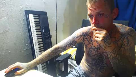 showingitoff online show from September 25, 2025, 6:06 am