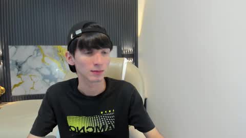 Snapshot of jake_evanss_ chatting on October 18, 2025, 9:59 pm JAKE online show from October 18, 2025, 9:59 pm