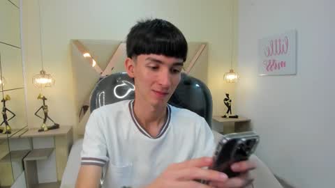 JAKE online show from December 5, 2025, 1:52 pm