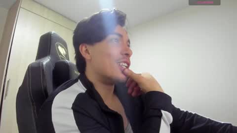 jake_murphy online show from February 4, 2025, 5:53 am