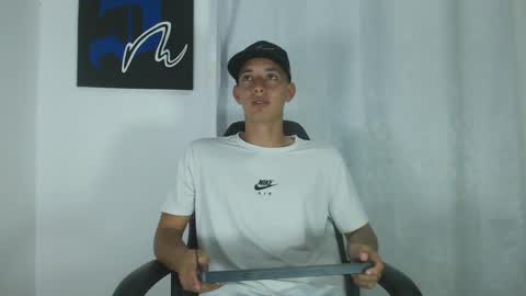 Hi guys im new 3 online show from February 28, 2025, 6:41 pm