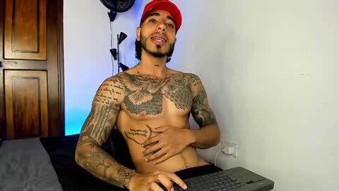 Snapshot of jakee_brown chatting on January 23, 2025, 3:16 am Santiago online show from January 23, 2025, 3:16 am