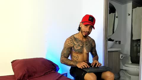 Snapshot of jakee_brown chatting on February 5, 2025, 4:16 am Santiago online show from February 5, 2025, 4:16 am