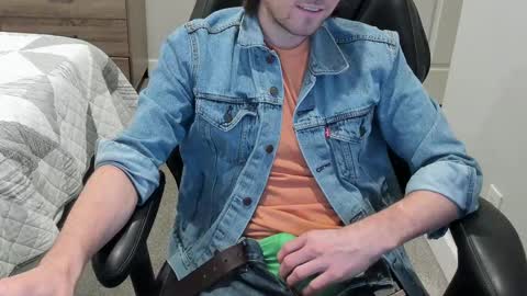 Snapshot of jakesnake442 chatting on February 19, 2025, 4:01 am jakesnake442 online show from February 19, 2025, 4:01 am