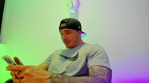jakestone_1 online show from April 7, 2026, 8:42 pm