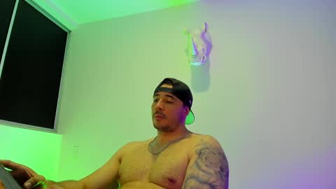 jakestone_1 online show from April 10, 2026, 7:29 pm