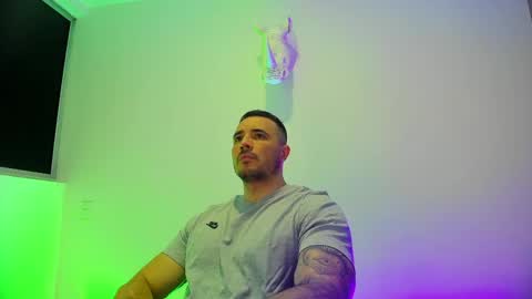 jakestone_1 online show from April 16, 2026, 1:06 am