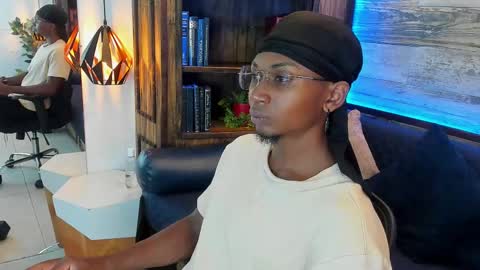   online show from March 8, 2025, 7:42 pm