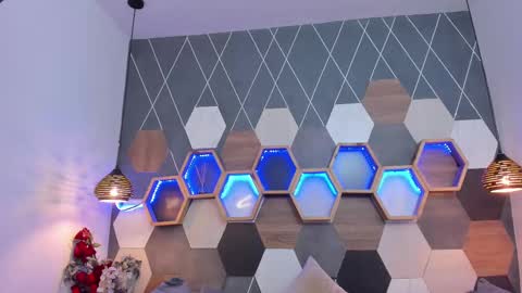   online show from March 10, 2025, 1:56 am