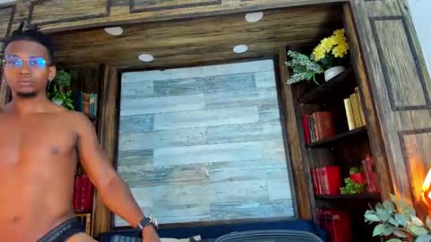   online show from March 12, 2025, 7:28 pm