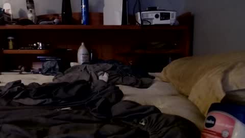 what you in too online show from October 2, 2025, 10:00 am