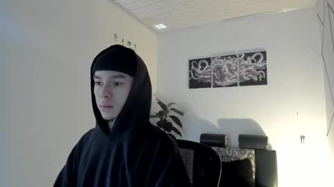 james_adamss_ online show from December 5, 2025, 12:14 pm