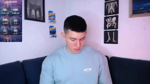 james_cr online show from December 18, 2025, 11:11 pm