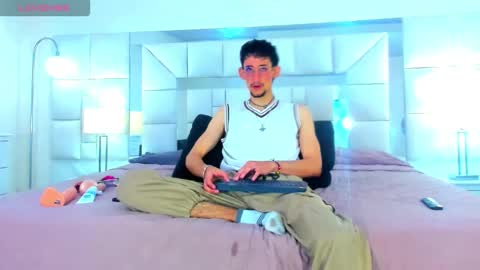 james_dupontt online show from January 16, 2026, 3:32 am