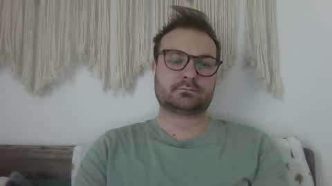 Snapshot of james_heron chatting on February 28, 2025, 9:25 am James Heron online show from February 28, 2025, 9:25 am