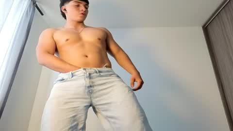 james_silva1 online show from April 27, 2026, 2:15 pm