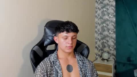 Snapshot of jamesgolden_ chatting on February 28, 2025, 11:45 pm jamesgolden_ online show from February 28, 2025, 11:45 pm