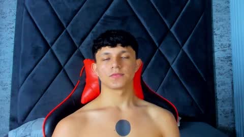 Snapshot of jamesgolden_ chatting on March 4, 2025, 11:29 am jamesgolden_ online show from March 4, 2025, 11:29 am