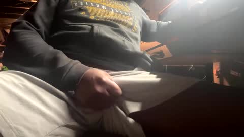 Snapshot of jameshreen chatting on February 10, 2025, 5:47 am James H online show from February 10, 2025, 5:47 am