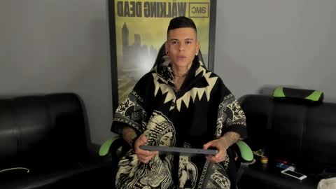 Snapshot of jamesinked_ chatting on December 20, 2024, 1:58 am Jamesinked online show from December 20, 2024, 1:58 am