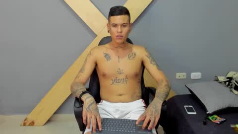 Snapshot of jamesinked_ chatting on December 26, 2024, 7:05 pm Jamesinked online show from December 26, 2024, 7:05 pm