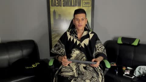 Snapshot of jamesinked_ chatting on December 30, 2024, 4:31 am Jamesinked online show from December 30, 2024, 4:31 am