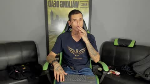 Snapshot of jamesinked_ chatting on January 12, 2025, 2:24 am Jamesinked online show from January 12, 2025, 2:24 am