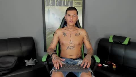 Snapshot of jamesinked_ chatting on January 15, 2025, 9:41 pm Jamesinked online show from January 15, 2025, 9:41 pm