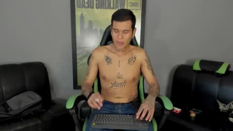 Snapshot of jamesinked_ chatting on February 7, 2025, 5:18 pm Jamesinked online show from February 7, 2025, 5:18 pm