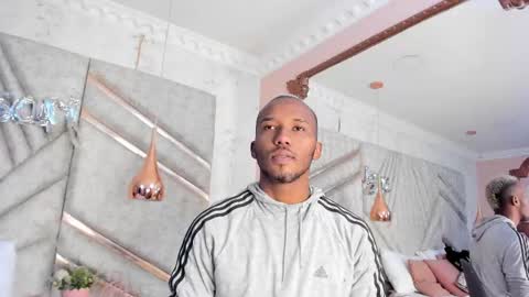 Snapshot of jamesparck chatting on February 21, 2025, 12:39 pm James online show from February 21, 2025, 12:39 pm