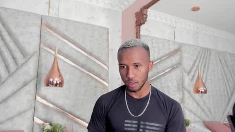 Snapshot of jamesparck chatting on February 28, 2025, 3:48 pm James online show from February 28, 2025, 3:48 pm