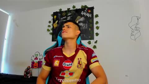 Jamess hott online show from February 7, 2025, 1:22 pm