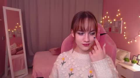 jamie_chung online show from November 11, 2025, 5:18 am