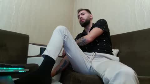 Snapshot of jamienoxus chatting on February 8, 2025, 3:30 am Robbie online show from February 8, 2025, 3:30 am