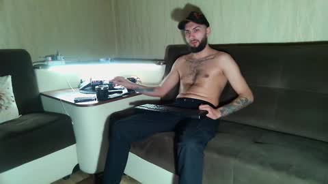 Snapshot of jamienoxus chatting on February 28, 2025, 8:31 am Robbie online show from February 28, 2025, 8:31 am