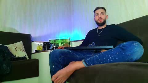 Snapshot of jamienoxus chatting on March 7, 2025, 9:48 pm Robbie online show from March 7, 2025, 9:48 pm