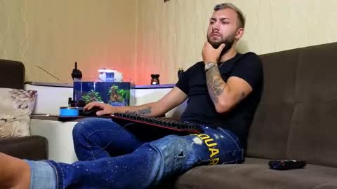 Snapshot of jamienoxus chatting on September 10, 2025, 5:18 am Robbie online show from September 10, 2025, 5:18 am