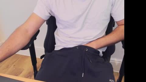 Snapshot of jammyedge chatting on December 16, 2024, 8:31 am Jammy online show from December 16, 2024, 8:31 am