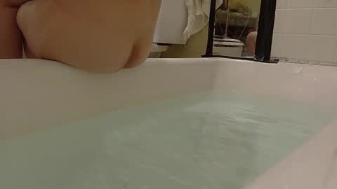 Bootyshows online show from September 30, 2025, 7:46 am