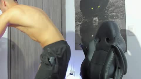 Snapshot of jamzawolf chatting on February 1, 2026, 4:16 pm jamzawolf online show from February 1, 2026, 4:16 pm