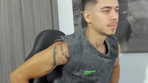 Snapshot of jamzawolf chatting on February 12, 2026, 8:15 pm jamzawolf online show from February 12, 2026, 8:15 pm