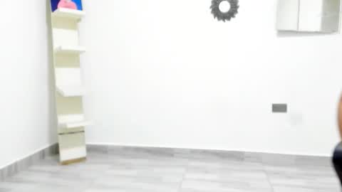 jan_milkhot online show from November 8, 2025, 3:23 pm