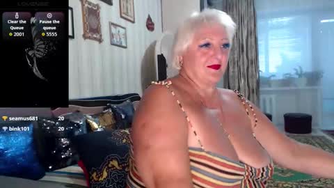 JaneBeech online show from October 7, 2025, 2:14 pm