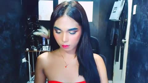 Janelarose online show from April 8, 2026, 9:31 am