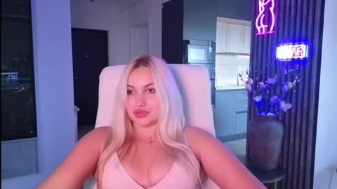 Jane online show from October 22, 2025, 2:06 pm