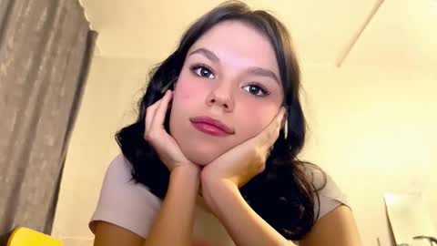 Snapshot of janethcensky chatting on November 21, 2025, 2:27 pm Aleksia online show from November 21, 2025, 2:27 pm