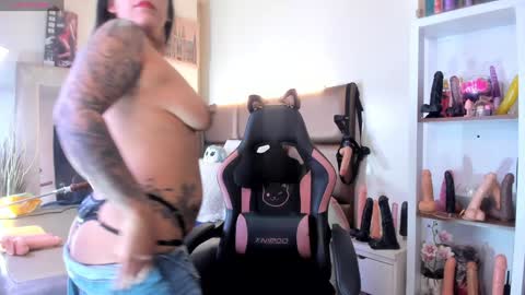 Janette online show from February 1, 2025, 3:30 am