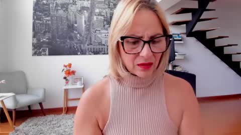 JANE TURNER MILF online show from October 17, 2025, 1:25 pm
