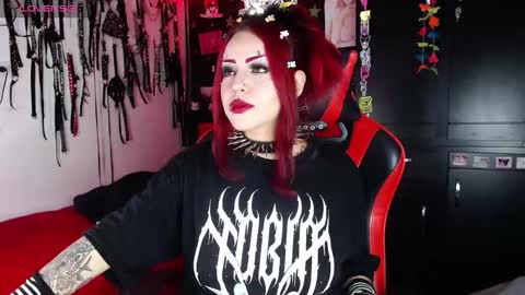 Snapshot of janna_ink chatting on December 31, 2024, 2:51 am online show from December 31, 2024, 2:51 am